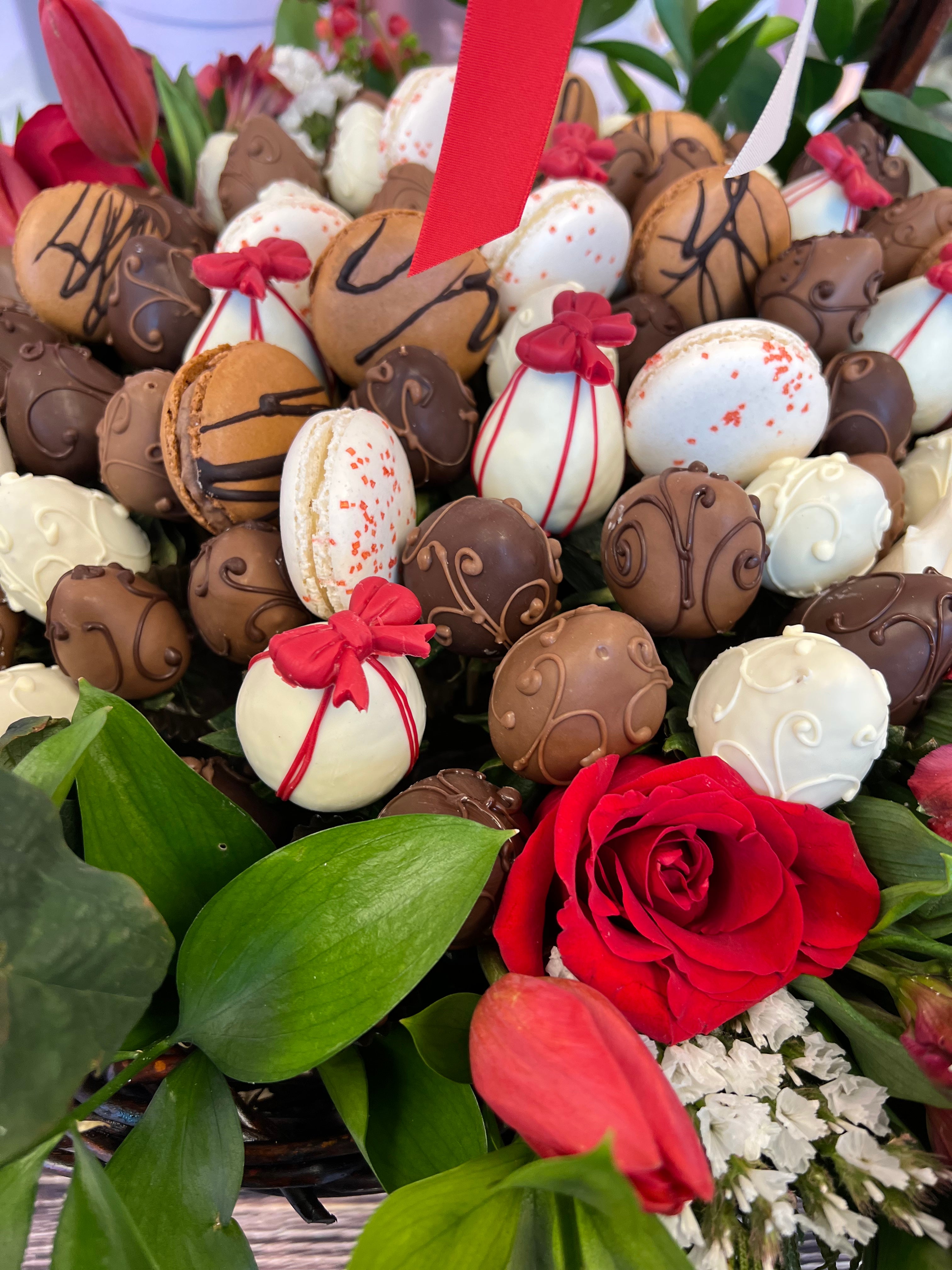 Holly Jolly Gift Basket